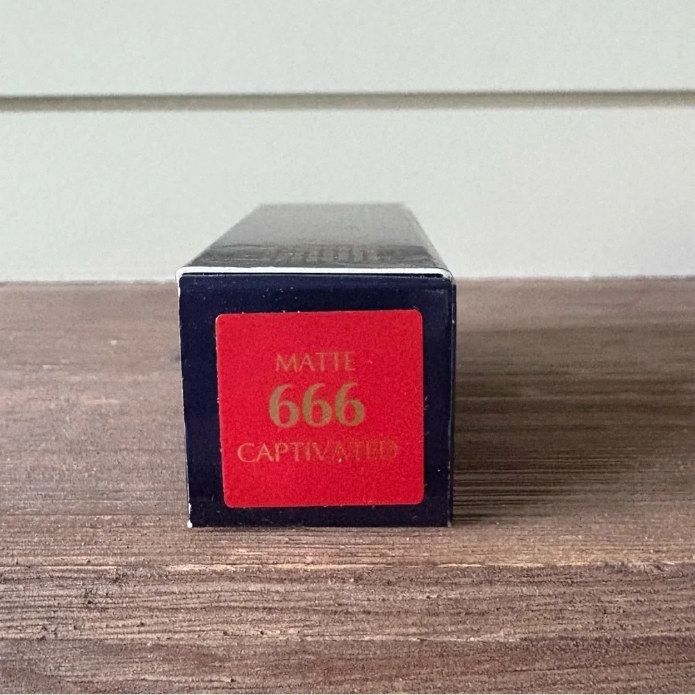 Estee Lauder Pure Color Matte Lipstick 666 CAPTIVATED NEW!